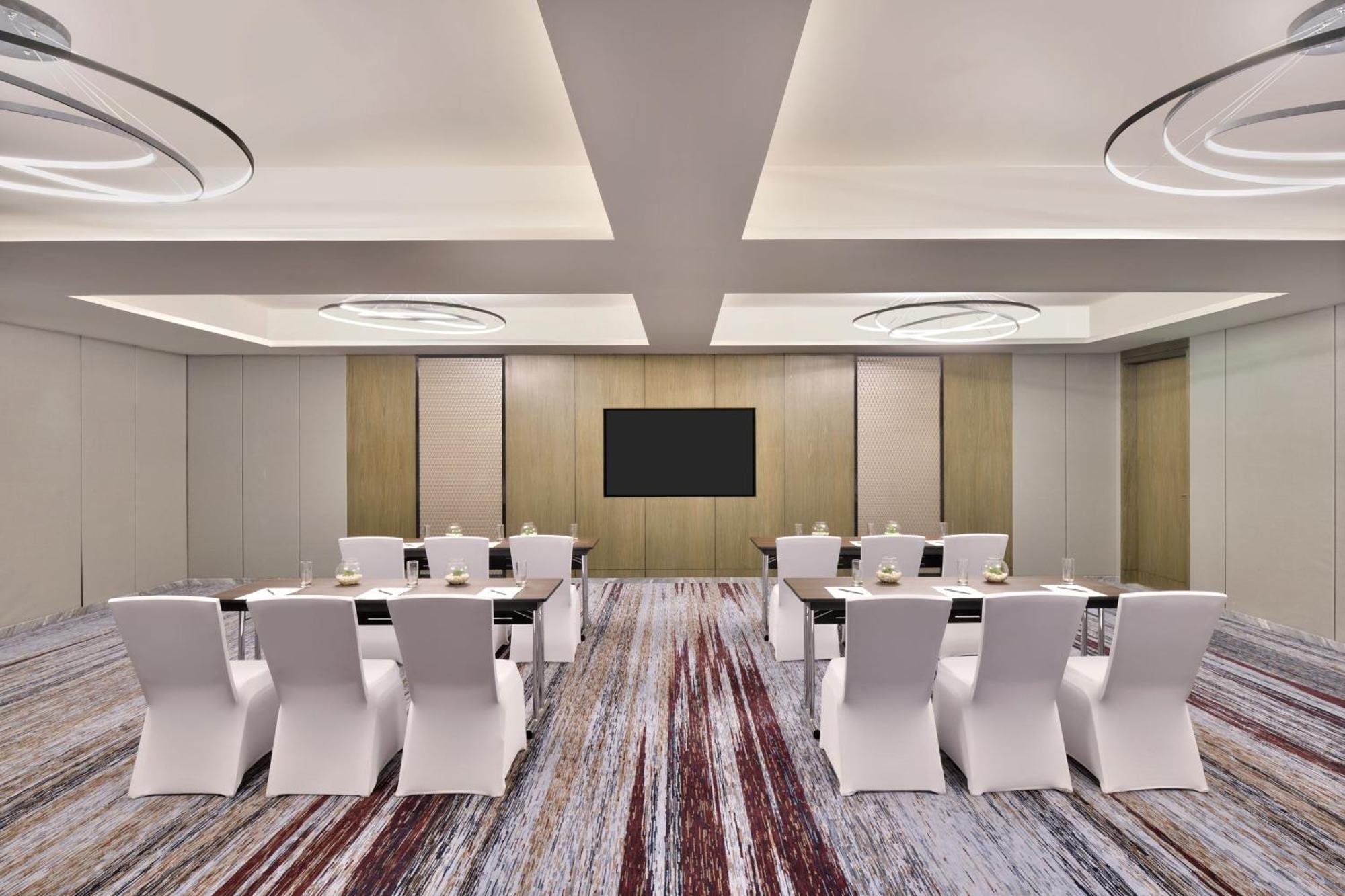 Courtyard By Marriott Gorakhpur Hotel Exterior photo