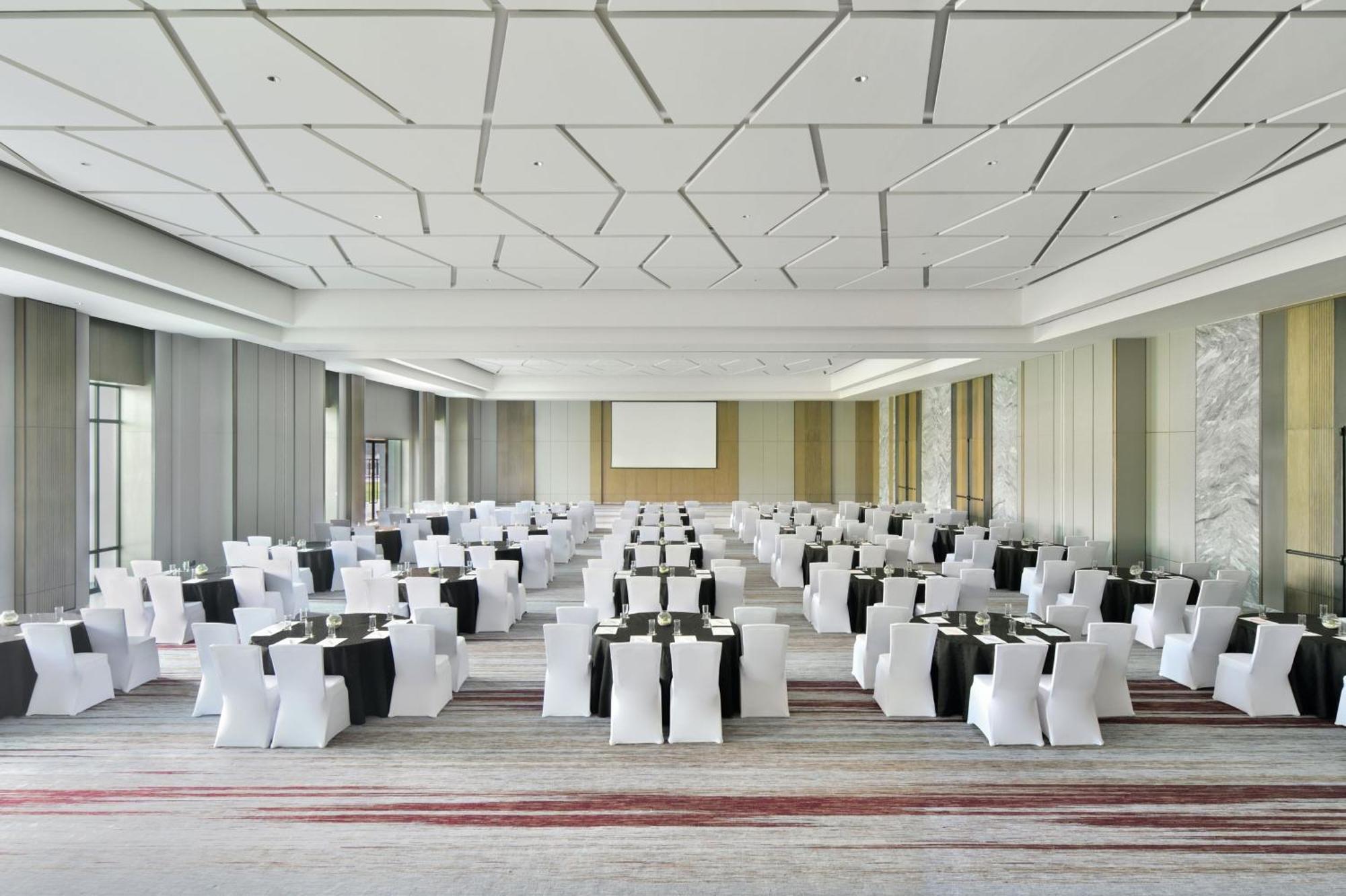 Courtyard By Marriott Gorakhpur Hotel Exterior photo