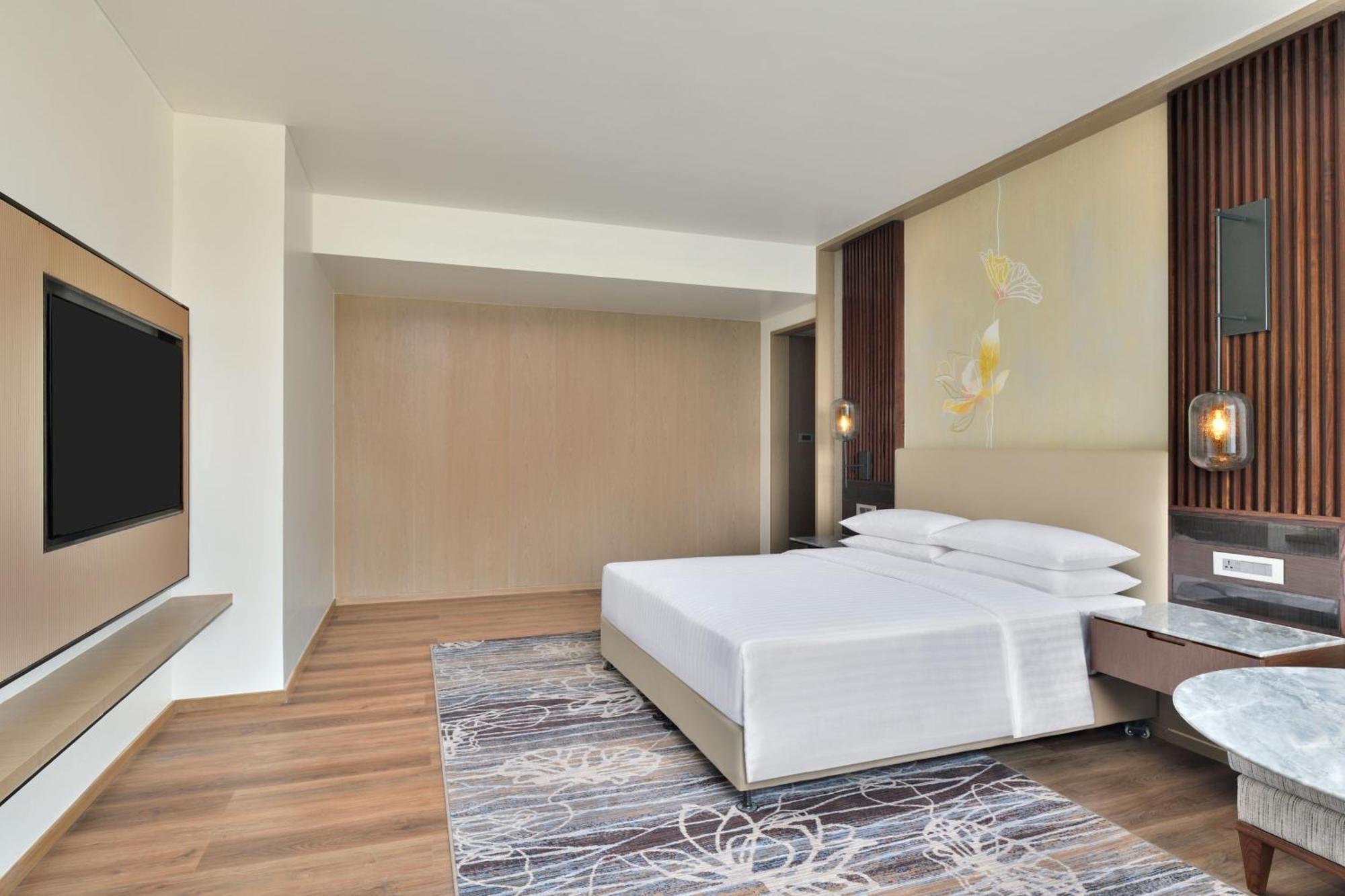 Courtyard By Marriott Gorakhpur Hotel Exterior photo