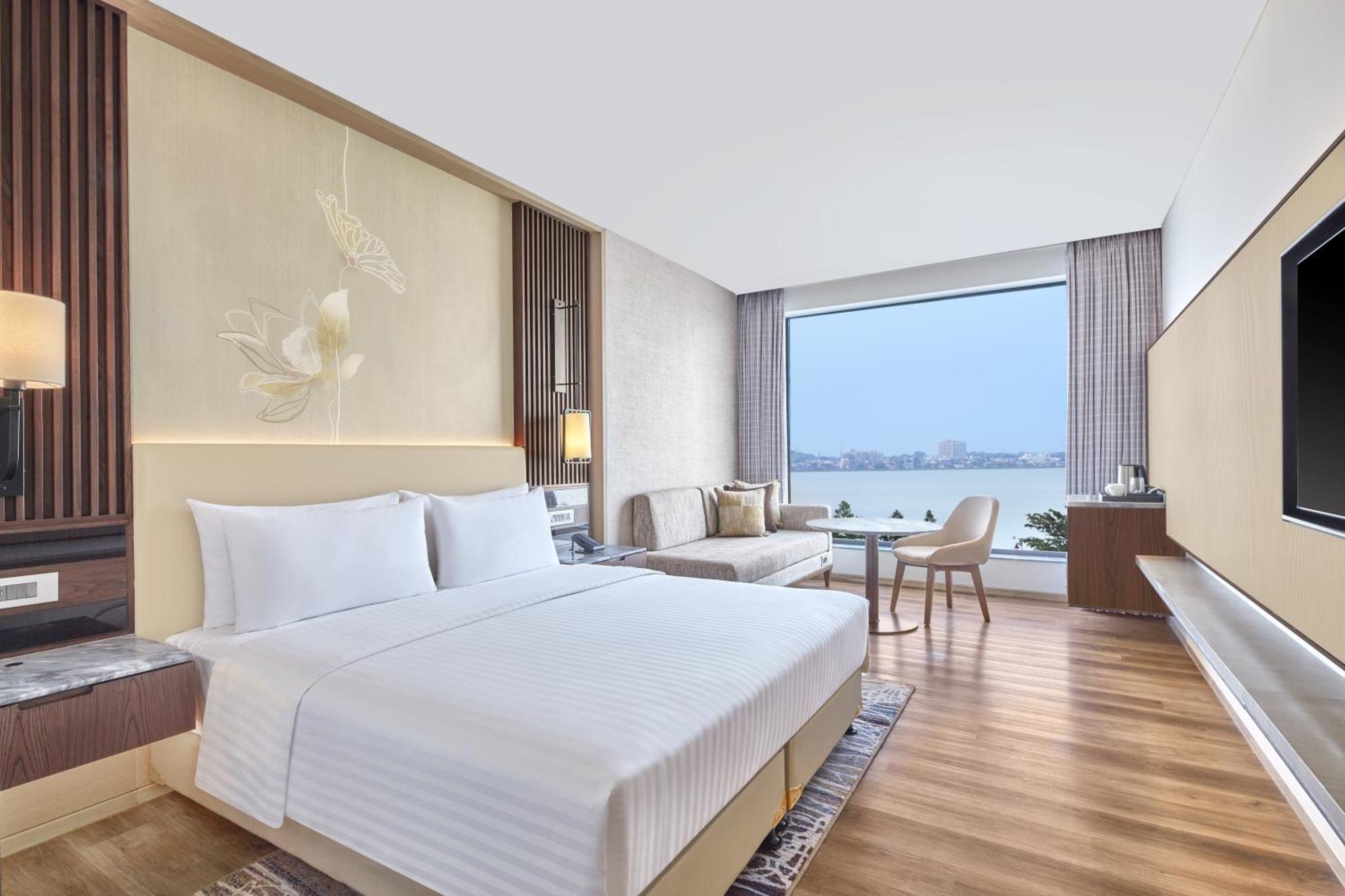 Courtyard By Marriott Gorakhpur Hotel Exterior photo